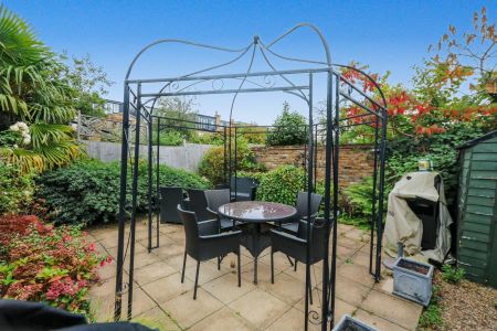 Ellerton Road, Surbiton, KT6 - Photo 5