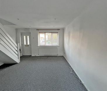 2 Bedroom House - End Terrace - Photo 3