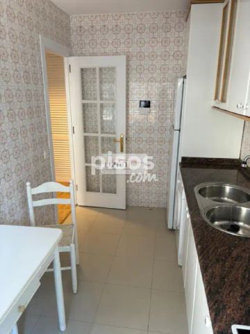 Piso en alquiler en Calle de Pérez de la Sala - Photo 4