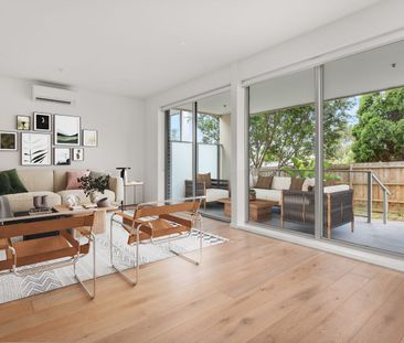 Luxe Apartment with Oversized Alfresco Appeal! - Photo 4