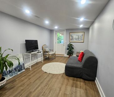 For Lease - 23 Bowsprit Avenue, Toronto, Ontario - Photo 2