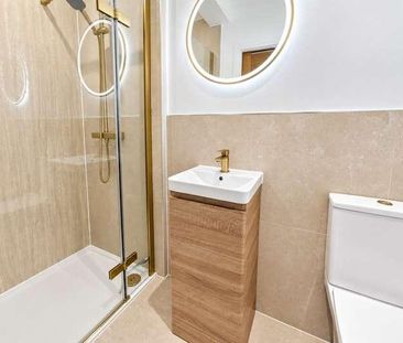 Woking, Surrey, GU21 - Photo 5