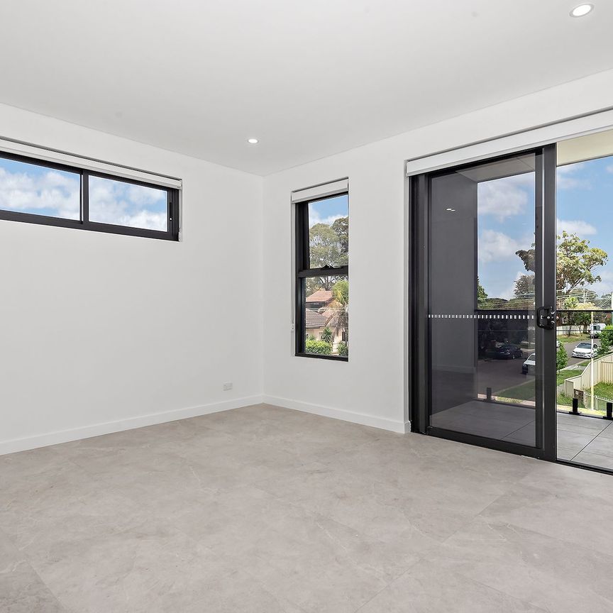 1 First Avenue, Toongabbie. - Photo 1