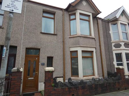3 bedroom terraced house to rent - Photo 3