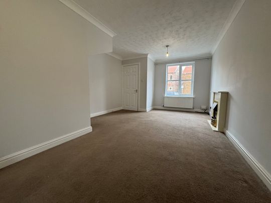 2 bedroom terraced house to rent - Photo 1