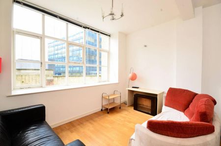 2 bedroom flat to rent - Photo 2