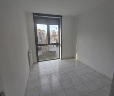 Location Appartement 4 pièces 80m² MERIGNAC 33700 - Photo 4