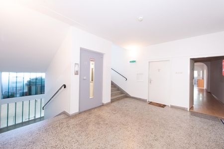 Großzügige 4-Zimmer-Mietwohnung mit Loggia in zentraler Lage – Moserhofgasse 49, 8010 Graz - Photo 5