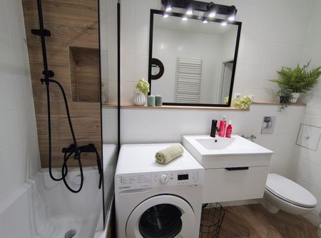 Ciche mieszkanie z 2 miejscami parkingowymi - Zdjęcie 3