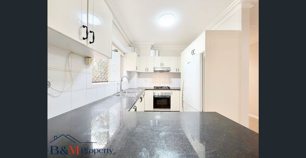 North-East Facing Garden Apartment in Prime Burwood Location - Photo 1
