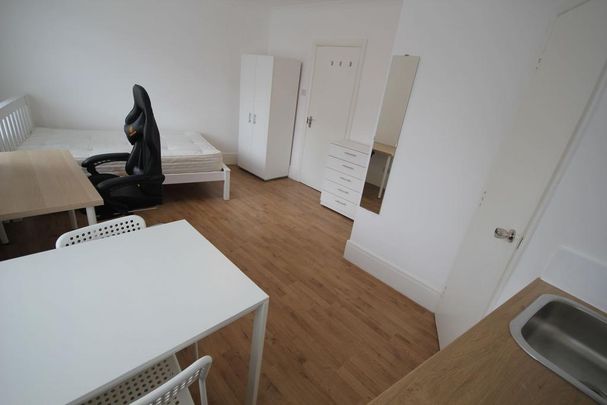 House share to rent - Photo 1