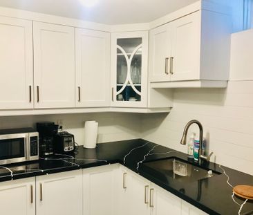 For Lease - 289 Laurentian Avenue Unit# Basement Unit, Mississauga,... - Photo 5