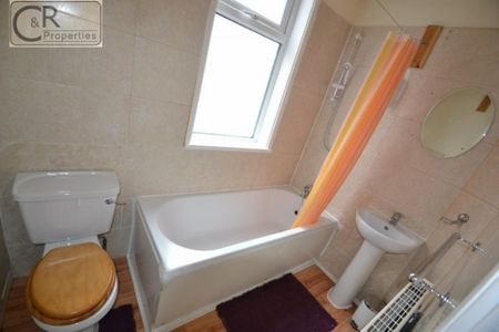 3 bedroom terraced house to rent - Photo 3