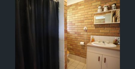 NEAT AND TIDY UNIT - Photo 2