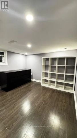 2384 GERRARD STREET E - Photo 2