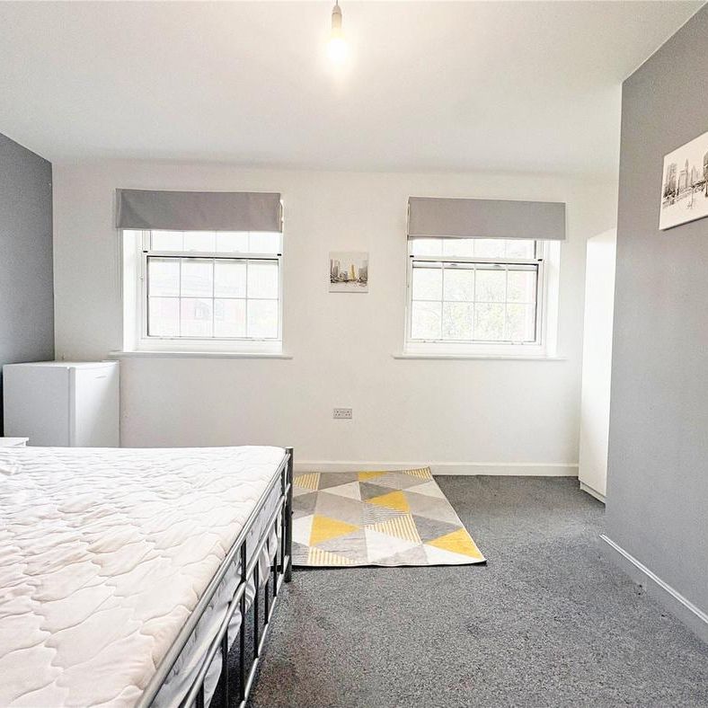 5 bedroom property to rent - Photo 1