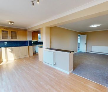 2 bedroom semi-detached bungalow to rent - Photo 2
