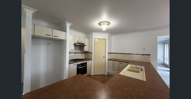 Freshly Updated Family Home! - Photo 1