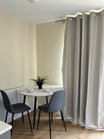 Studio Flat, The Curve, W12 - Photo 2