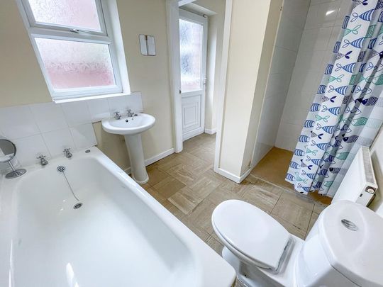 5 bedroom terraced house to rent - Photo 1