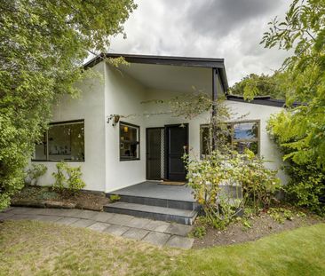 Peaceful Retreat in Prime Havelock North ... - Photo 2