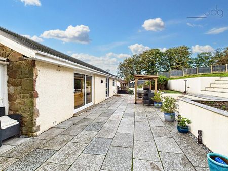 3 bedroom detached house to rent - Photo 3