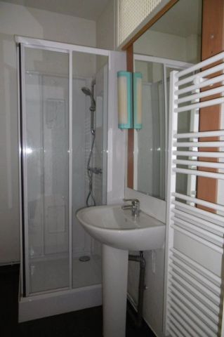 LOCATION : appartement de 2 pièces (35 m²) à VIRE NORMANDIE - Photo 4