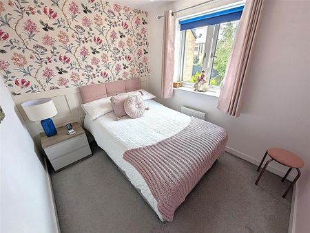 3 bedroom semi-detached house to rent - Photo 3