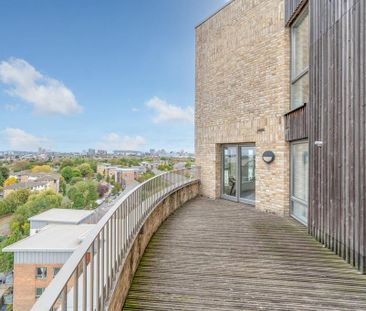 3 bedroom penthouse to rent - Photo 3