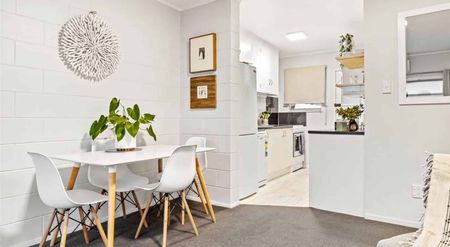 A Superb Two Bedroom Home! - Photo 4