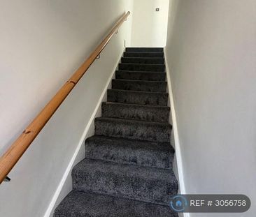 2 bedroom terraced house to rent - Photo 6