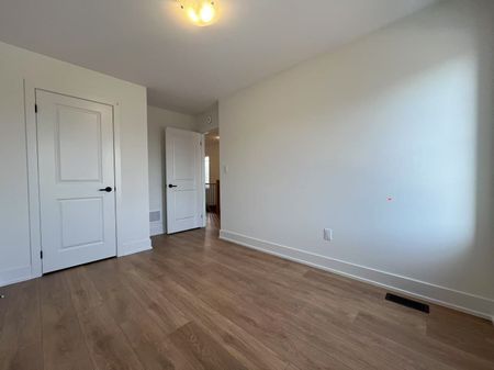 For Lease - 3044 Robert Lamb Boulevard, Oakville, Ontario - Photo 5