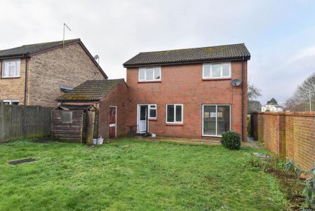 3 bedroom detached house to rent - Photo 5