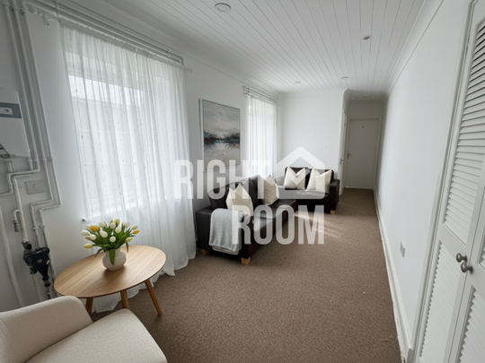 Room 3, Cambridge Road, Southampton SO14 - Photo 1