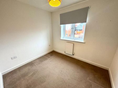 4 bedroom detached house to rent - Photo 2