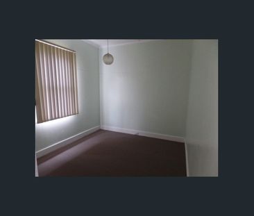 Large Family Home - Photo 2