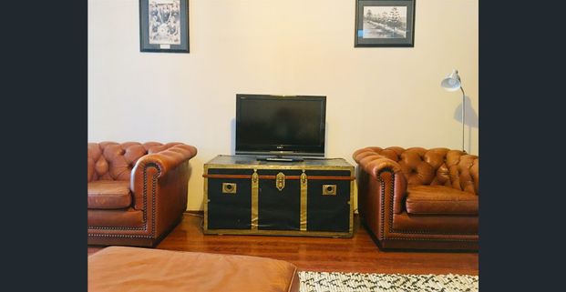 Esplanade Amazing View Fully Furnished Variable pricing 100m to Henley Square Chic Decor - Photo 1