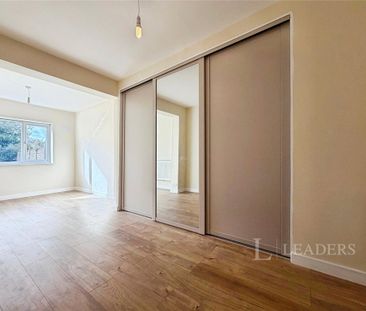 2 bedroom bungalow to rent - Photo 2