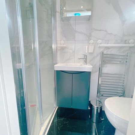 Studio to rent - Photo 4