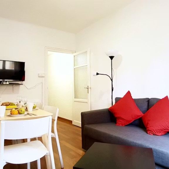 Carrer de Pareto, L'Hospitalet de Llobregat, Catalonia 08902 - Photo 1