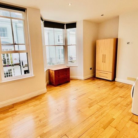 Burlington Street - Photo 4