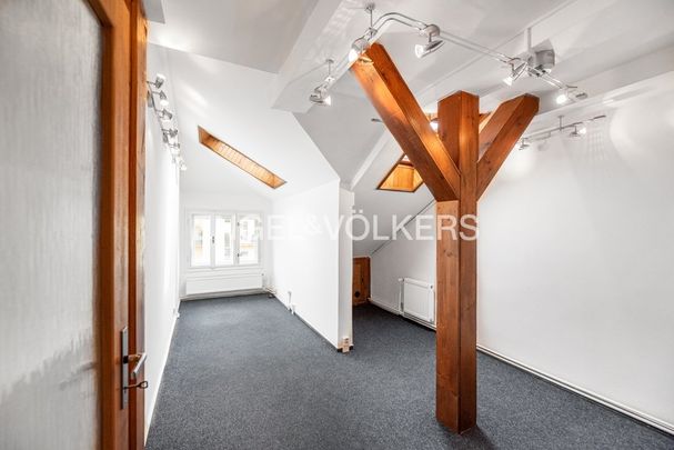Pronájem bytu 5+1 a více 140 m², Plzeňská 183, Praha - Photo 1
