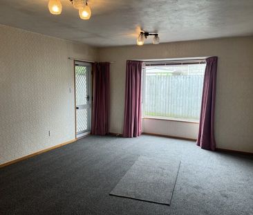 Belfast – Spacious 3 bedroom home, 2 x Heat pumps, Fully fenced sec... - Photo 1