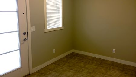 2 Bed Townhouse For Rent In Redstone! - Photo 4