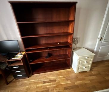 Room in a Shared Flat, Parkview Court, SW18 - Photo 2