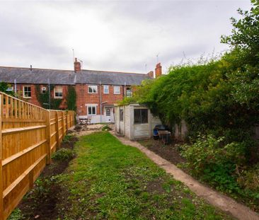 3 bedroom terraced house to rent - Photo 5