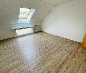 Nachmieter gesucht - Schöne grosse Dachwohnung zu vermieten! - Photo 4