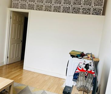 2 Bed Flat, Biscot Road, LU3 - Photo 5