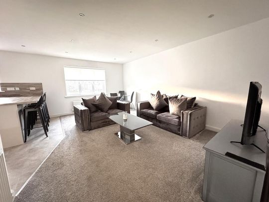 3 bedroom semi-detached bungalow to rent - Photo 1