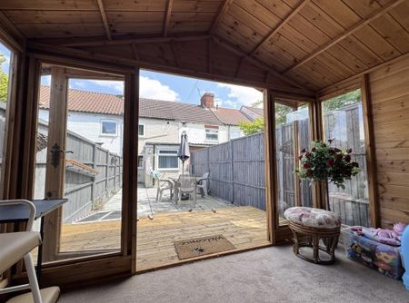 2 bedroom terraced house to rent - Photo 2